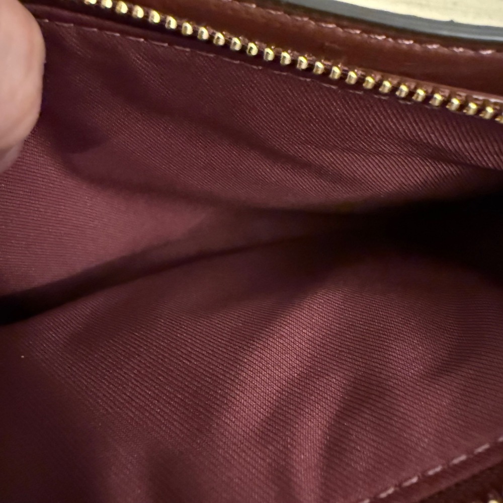 COACH Beige Signature Embossed Leather Turnlock Wristlet Clutch Bag 8x5 No Strap - Picture 11 of 11